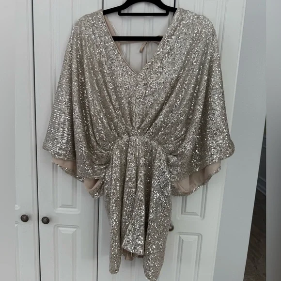 Sequined Romper AAKAA Size M Kimono Sleeves - Picture 1 of 4